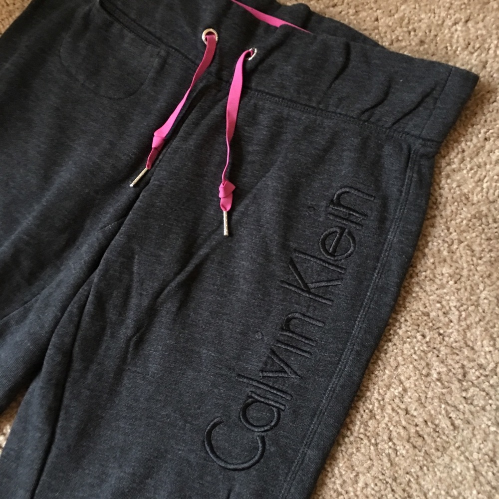 Calvin Klein Women’s Sweatpants Joggers Grey Pink